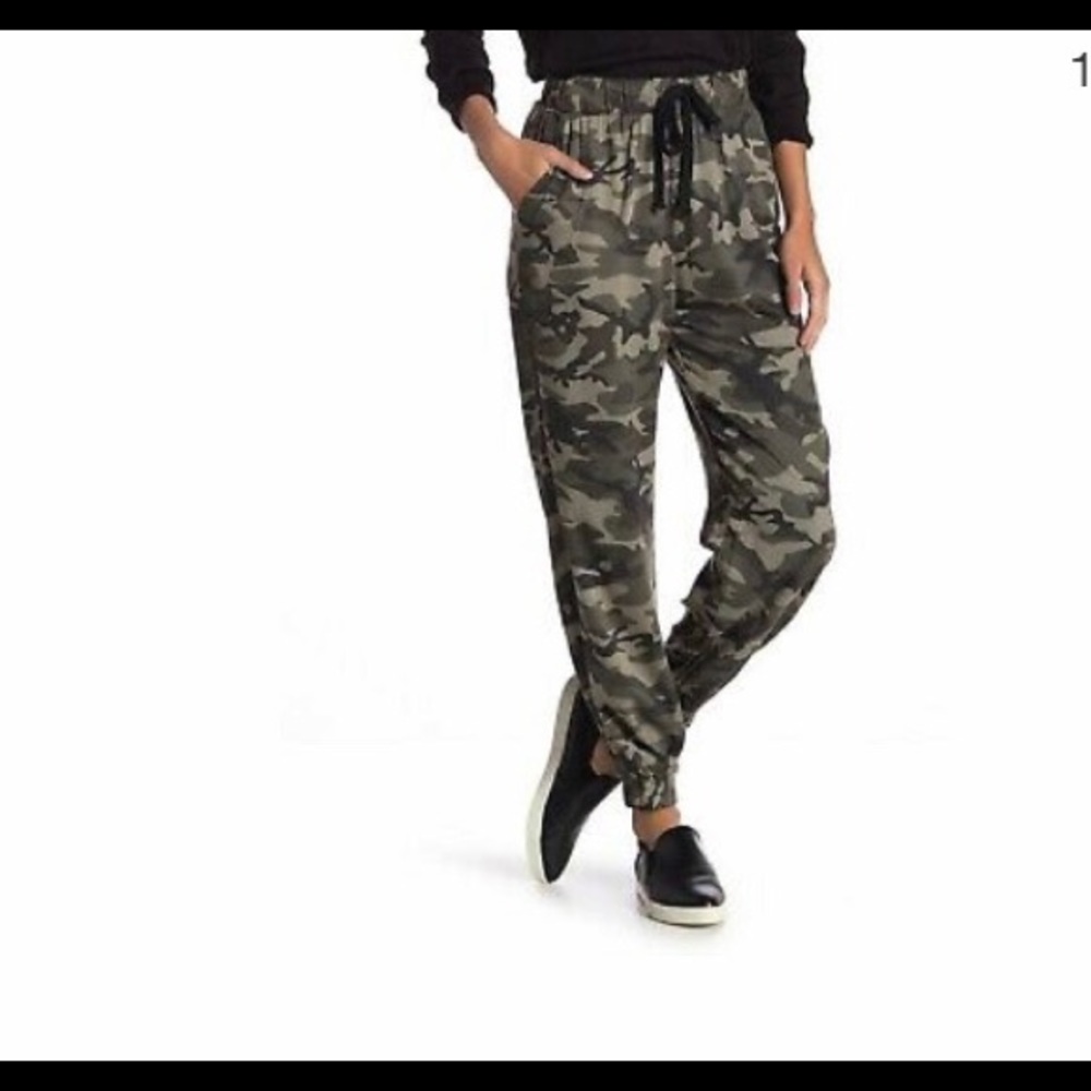 Army camouflage cargo pants